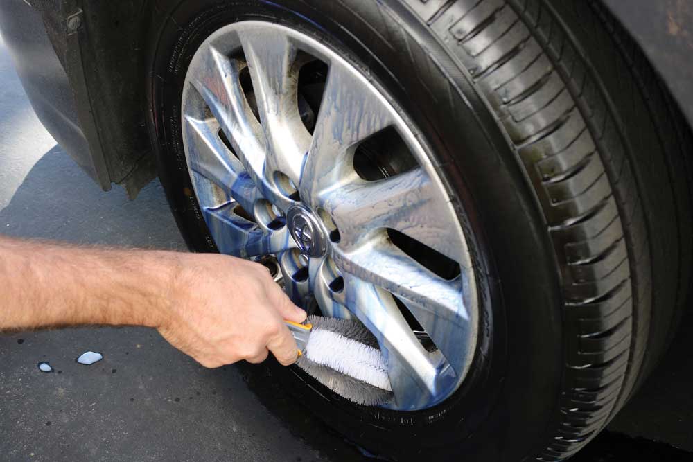 OxiClean™ Complete Wheels™ Wheel & Tire Cleaner